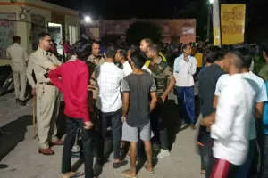 सड़क दुर्घटना में बाइक सवार एक की मौत, एक गंभीर