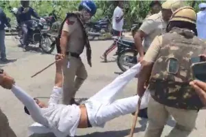 Farmers Lathicharge: पुलिस-किसानों की झड़प, हिरासत में लिए किसान, टिकैत ने कहा, अब देश में बड़ा आंदोलन होगा