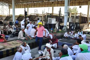 किसानों व सरकार में रार, संशय बरकरार