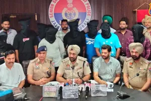 लूटेरा गिरोह के 8 सदस्य हथियार सहित गिरफ्तार