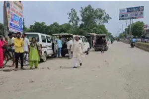 कैराना की सड़कों पर ‘मौत’ का फर्राटा भर रहे डग्गामार वाहन