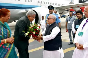 राज्यपाल ने सांगानेर एयरपोर्ट पर उपराष्ट्रपति का किया स्वागत