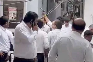Delhi Court Firing: तीस हजारी कोर्ट में फायरिंग, लोगों में दहशत
