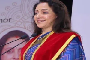हेमा मालिनी ने सात हजार बच्चों के लिए की रसोई की शुरूआत