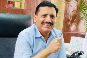 परीक्षा में पास करने या रिश्वत मांगने का झांसा देने पर दर्ज होगी एफआईआर