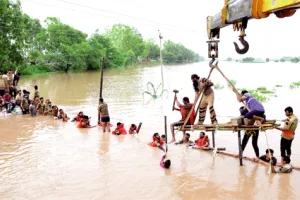 Flood: देश में बाढ़ की मुसीबतें