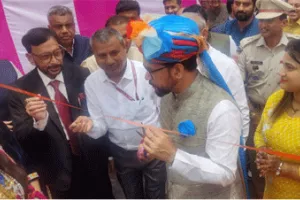 Anurag Thakur: देश के विकास में युवाओं को बड़ी भूमिका निभानी होगी