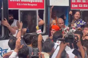 सचिवालय घेराव करने पहुंचे भाजपा कार्यकर्ताओं पर लाठीचार्ज
