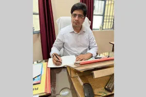आई फ्लू में घबरायें नहीं सावधानी बरतें