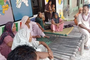 राहत केंद्रों में बाढ़ प्रभावित लोगों को मिल रहा घर जैसा माहौल