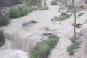 हिमाचल के तीन जिलों में बाढ़ का अलर्ट