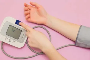 Home Remedy For High BP: हाई ब्लड प्रेशर को बिना दवा के कंट्रोल करें