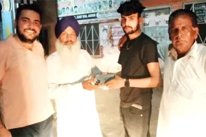 डेरा श्रद्धालु ने 70 हजार का मोबाईल लौटाकर दिखाई इन्सानियत