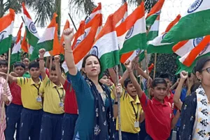 बिरला स्कूल के छात्र ने निकाली तिरंगा यात्रा