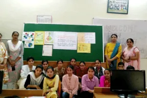 संस्कृत दिवस पर रश्मि ने बनाया सबसे सुंदर पोस्टर
