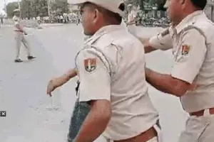 Shahpura: शाहपुरा में नये जिले के परिसीमन पर विरोध, पुलिस ने लाठियां भांजी