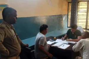 जुआ खेलने से मना करने पर ग्रामीण को मारपीट कर किया घायल, जांच में जुटी पुलिस