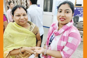 Honesty: सोने के गहनों की कीमत थी विशाल, वापिस लौटा दी ईमानदारी की मिसाल