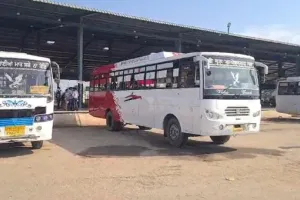 पीआरटीसी और पनबस कर्मियों ने फिर किया चक्का जाम