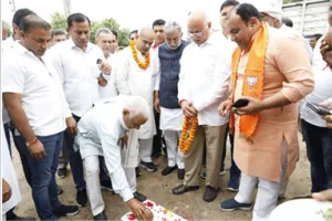 केन्द्रीय राज्य मंत्री और परिवहन मंत्री ने किया सड़कों का शिलान्यास