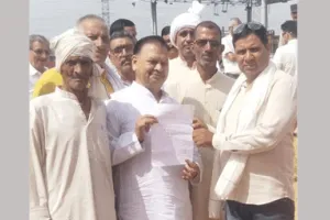 बाजरे की सरकारी खरीद सहित मांगों को लेकर सड़कों पर उतरे अन्नदाता