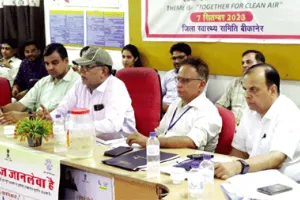मलेरिया डेंगू पर नियंत्रण करने के लिए ओपीडी के बाद चिकित्सक खुद उतरें फील्ड में : डॉ. चौधरी