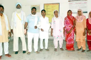 जान जोखिम में डालकर विद्या के मंदिर पहुंचने को मजबूर