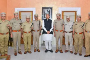 IPS Officers: पदोन्नत आईपीएस अधिकारियों ने मुख्यमंत्री से की मुलाकात