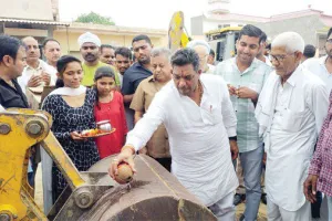 गोविंद कांडा ने शेरपुरा व फूलकां में किया सड़कों व गलियों का शिलान्यास