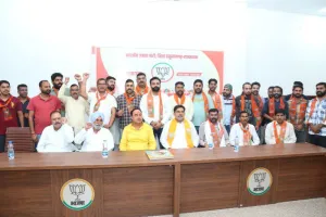 आप के यूथ विंग जिलाध्यक्ष ‘आप’ को छोड़ भाजपा के हो लिए !
