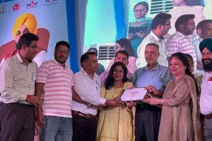 अबोहर ब्लॅड बैंक को स्वास्थ्य मंत्री ने दिया स्टेट अवार्ड