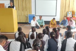 महात्मा गांधी की अहिंसा की नीति विश्व शांति के लिए प्रासंगिक
