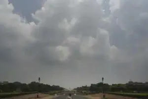 Weather: हिमाचल प्रदेश में अगले 24 घंटों में भारी बारिश के आसार: आईएमडी
