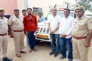 पिकअप गाड़ी से 2 लाख रुपए की संदिग्ध राशि जब्त
