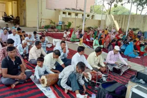 Meerut Naamcharcha: जगत के रंग क्या देखूं, तेरा दीदार काफी है….