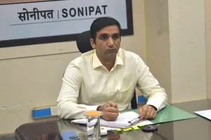 फसल अवशेष जलाने पर होगी सख्त कार्यवाही-उपायुक्त डॉ. मनोज कुमार