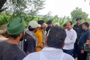 Viral: भरी चुनावी सभाओं में सरेआम एक-दूसरे को दे रहे धमकी!