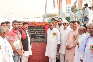 श्रम मंत्री अनूप धानक ने शहीद दारा सिंह सिंहमार की प्रतिमा का किया अनावरण