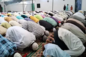 अक़ीदत के सजदों से सजा रमजान का तीसरा जुमा