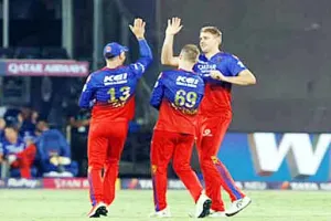 SRH vs RCB: हैदराबाद पर 35 रनों की जीत के साथ बेंगलुरू ने प्लेऑफ की उम्मीद को रखा जिंदा