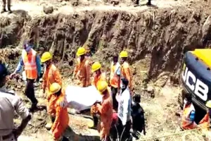 Rewa News: बोरवेल में ज़िंदगी की जंग हारा मासूम