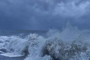 Cyclone Remal Live Update: चक्रवाती तूफान का तांडव शुरू, ले ली 2 जानें