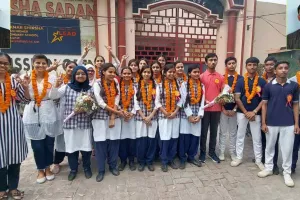 शिखर शिक्षा सदन के अंशु प्रजापति और मिस्टी प्रजापति ने बाजी मारी
