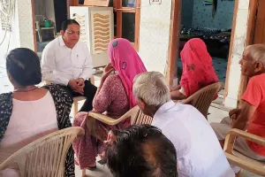वरिष्ठ नागरिकों को दी विधिक जानकारी