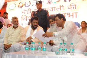 तंवर के समर्थन में कांडा बंधुओं ने की जनसभा