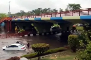 Delhi Rain: मानसून की दस्तक: भारी बारिश से दिल्ली हुई पानी-पानी! आईएमडी ने किया ये बड़ा ऐलान!