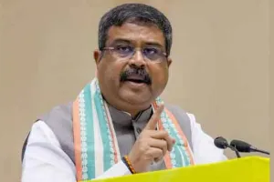 NEET Scam 2024 : नीट परीक्षा धांधली मामले में पाँच गिरफ्तार, शिक्षा मंत्री से मिले नीट के छात्र