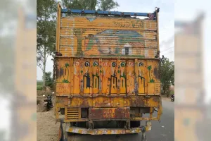 ऊंचागांव में रेत के ट्रक ने ग्रामीण को मारी टक्कर, मौत