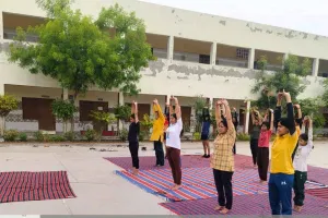 प्रतिदिन योगासन से स्वस्थ राष्ट्र निर्माण में दे सहयोग: वीरेंद्र