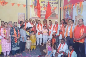 पूरा देश नरेंद्र मोदी को प्यार करता है: कंवरपाल